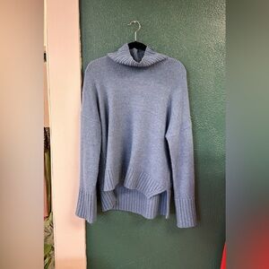 Abercrombie blue sweater size oversized s Women's Blue Turtleneck Sweater
